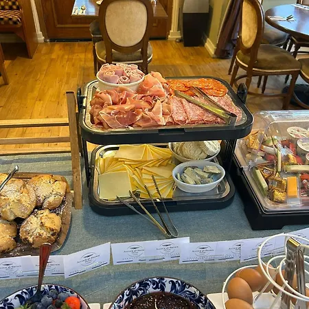 Hotel Alcock & Brown Clifden