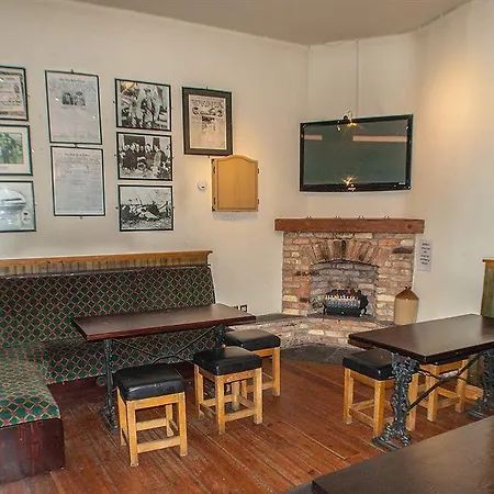 Hotel Alcock & Brown