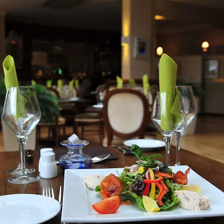 Alcock & Brown Hotel