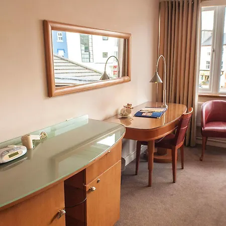 Hotel Alcock & Brown