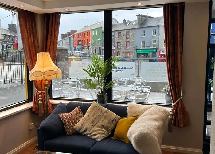 Alcock & Brown Hotel 3*