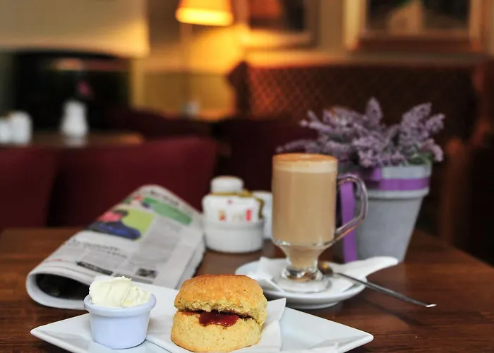 Alcock & Brown 3* Clifden